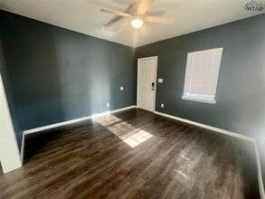 1102 Bluff St in Wichita Falls, TX - Building Photo - Building Photo