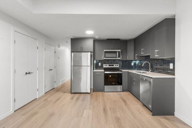 63 Westwind Dr in Spruce Grove, AB - Building Photo - Building Photo