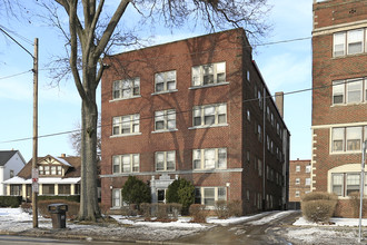 Fry Overlook in Lakewood, OH - Building Photo - Building Photo