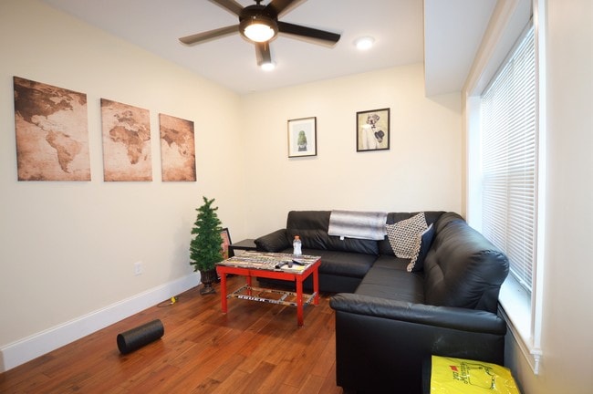 27 Caldwell St, Unit 3
