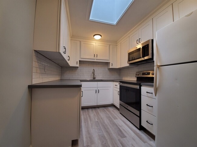 444 Lafayette Rd in Hampton, NH - Building Photo - Building Photo