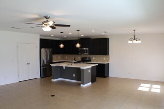 1504 Finchburg St in Clermont, FL - Foto de edificio - Building Photo