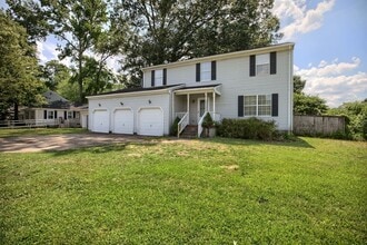 18 Lundy Ln in Hampton, VA - Building Photo - Building Photo