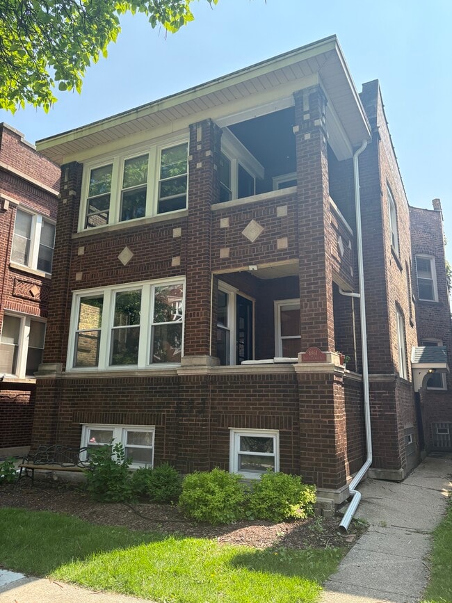 4861 N Talman Ave, Unit 1 Talman