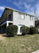 Crestview Apartments in Charlottesville, VA - Foto de edificio - Building Photo