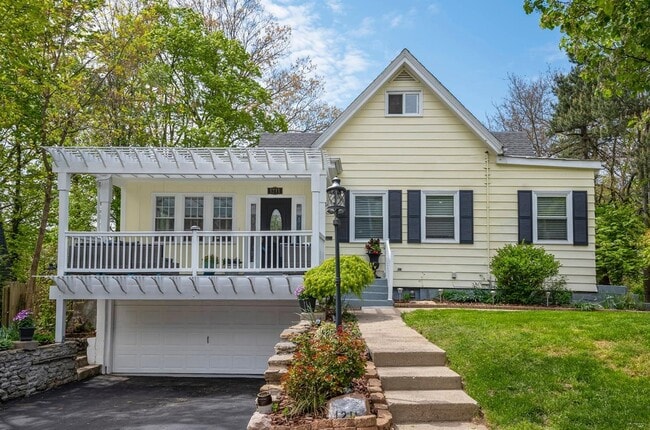 1211 Isis Ave, Unit 2