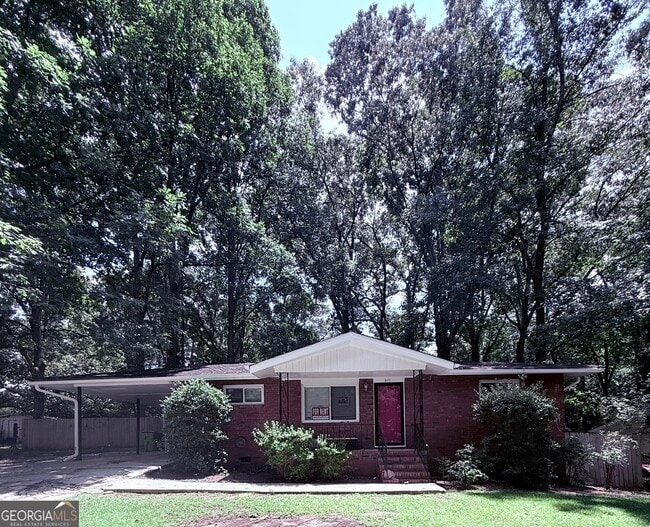 property at 317 Hilltop Circle Extension SW