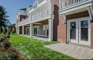 777 N Main St in West Hartford, CT - Building Photo