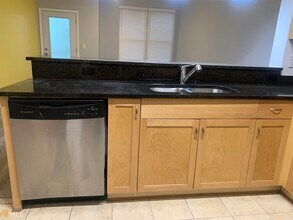 870 Mayson Turner Rd NW-Unit -1139 in Atlanta, GA - Building Photo - Building Photo