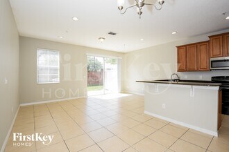 9576 Silver Buttonwood St in Orlando, FL - Foto de edificio - Building Photo