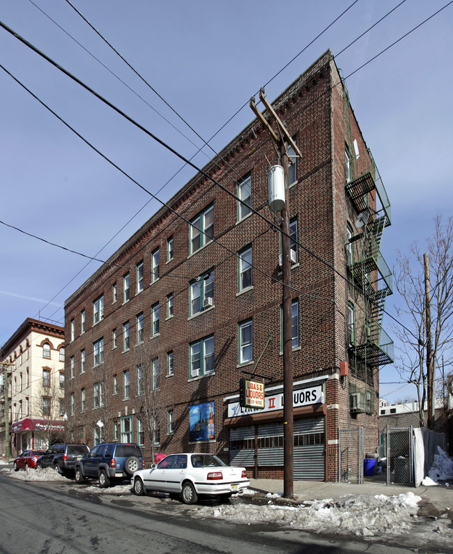 514 62nd St in West New York, NJ - Building Photo - Building Photo