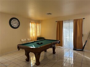 8657 Keewatin Ct in Las Vegas, NV - Building Photo - Building Photo