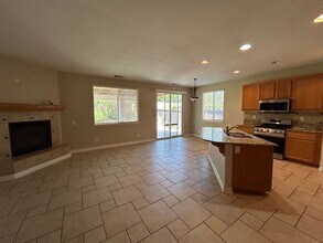 38435 Sevilla Ave in Murrieta, CA - Building Photo - Building Photo