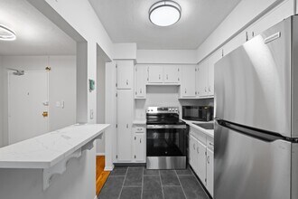 33 W 32nd St in Bayonne, NJ - Building Photo - Building Photo