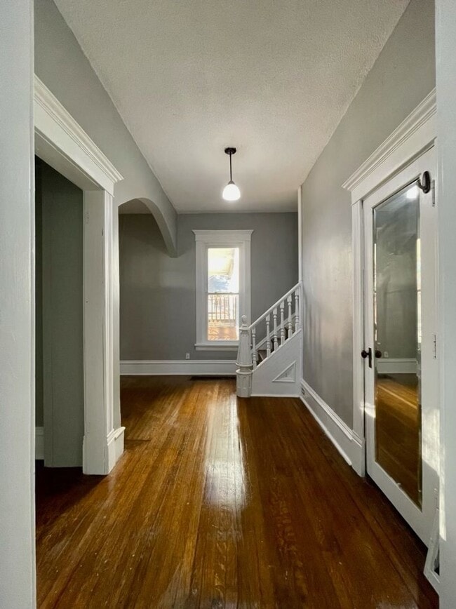 property at 3014 N Girard Ave