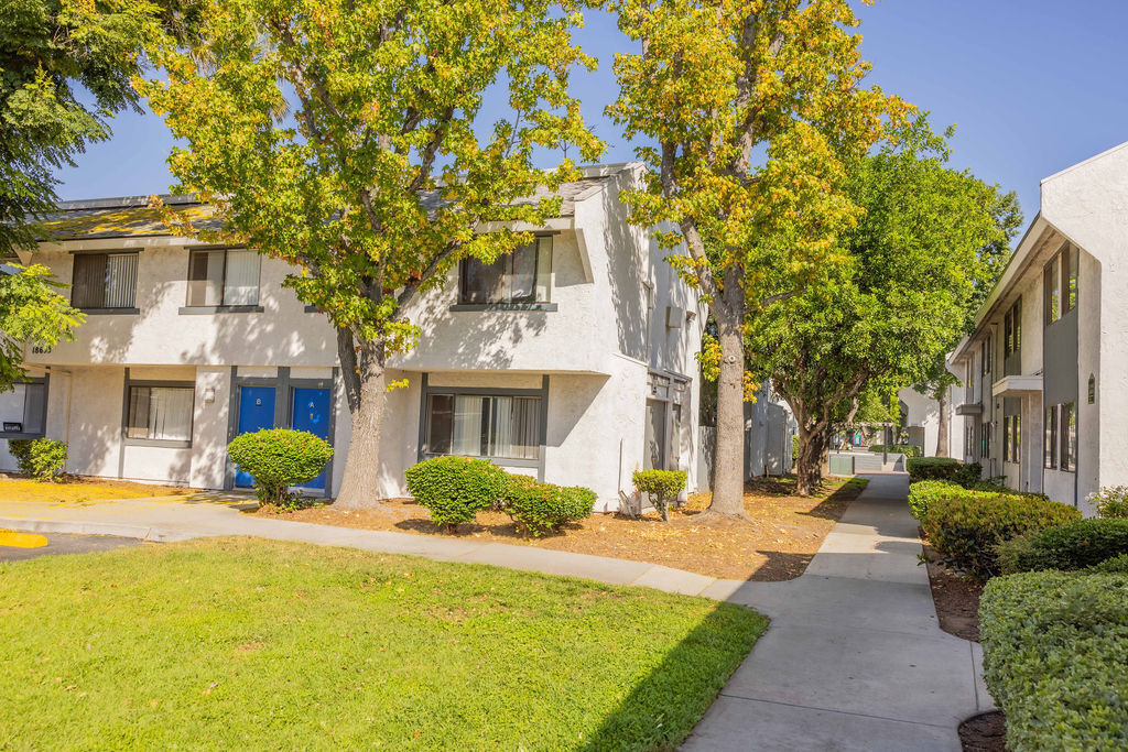 Fairvalley Villa in Covina, CA - Building Photo