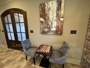 330 Dunvegan Ct in Lafayette, LA - Building Photo - Building Photo