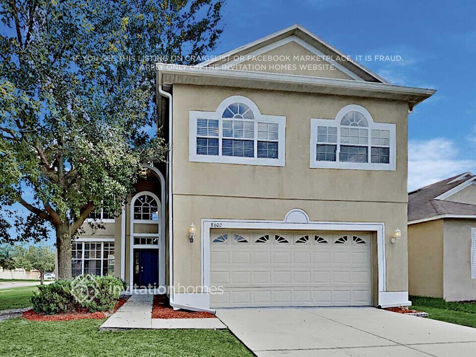 8602 Sandy Plains Dr in Riverview, FL - Building Photo