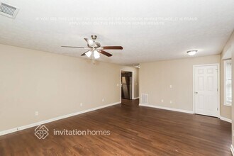 8945 Ochil Ln in Winston, GA - Foto de edificio - Building Photo