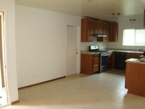 417 S O Pl in Lompoc, CA - Building Photo - Building Photo