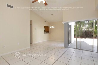 12322 SW 209th St in Miami, FL - Foto de edificio - Building Photo