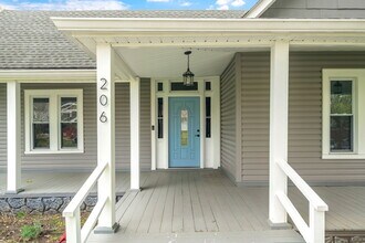 206 E Springdale Ave in Knoxville, TN - Building Photo - Building Photo