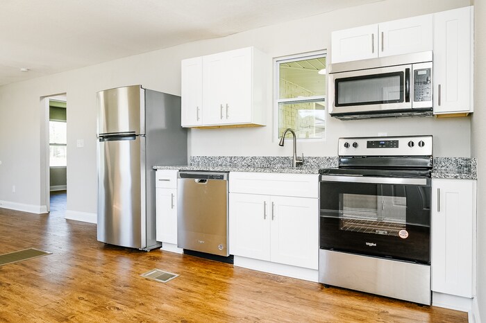 10 Gilbert Ct in Greenville, SC - Building Photo