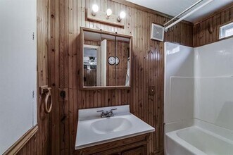 214 University Ave, Unit 214 in Waxahachie, TX - Building Photo - Building Photo