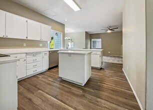 7811 SW 171st Pl in Beaverton, OR - Building Photo - Building Photo