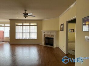 410 Creekwater Cir in Madison, AL - Building Photo - Building Photo