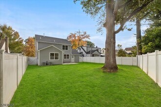 355 Rea Ave in Hawthorne, NJ - Building Photo - Building Photo