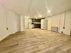 2009 Flagler Pl NW, Unit B in Washington, DC - Foto de edificio - Building Photo