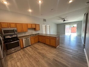 17664 Thomasville Ct in Reno, NV - Building Photo - Building Photo