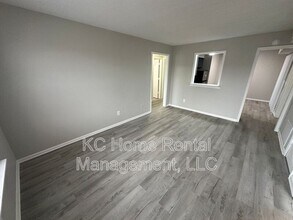 812 Saddlewood St in Gardner, KS - Building Photo - Building Photo