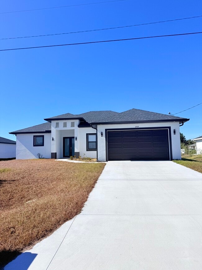 2504 Vera Ave S in Lehigh Acres, FL - Building Photo - Building Photo