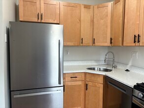 16 Flint St, Unit 3 in Somerville, MA - Building Photo - Building Photo