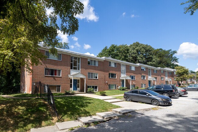 Cedar Manor Apartments in Baltimore, MD - Building Photo - Building Photo