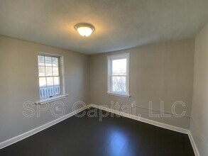 2531 Oakland Rd in Dover, PA - Building Photo - Building Photo