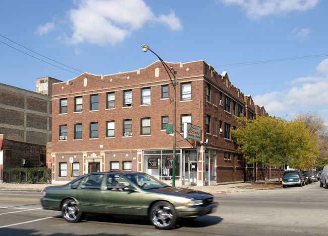 5100-04 W Madison St