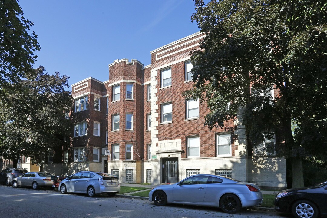 1301 W Albion Ave in Chicago, IL - Foto de edificio