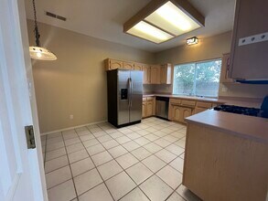 7051 Natalie Janae Ln NE in Albuquerque, NM - Building Photo - Building Photo