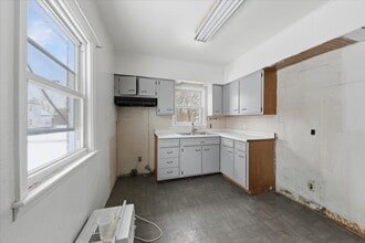 2105 Lakeview Ave in Dayton, OH - Building Photo - Building Photo