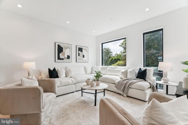 property at 261 Delmar St