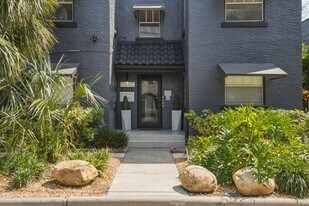 3218 W Santiago St, Unit 2 in Tampa, FL - Building Photo