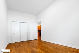 200 Sackett St, Unit 1F in Brooklyn, NY - Building Photo - Building Photo