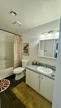 Silver Stream Apartments in Las Vegas, NV - Building Photo - Building Photo