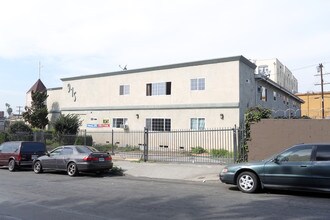 915 S Westlake Ave in Los Angeles, CA - Building Photo - Building Photo