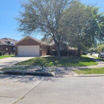 2402 Montana Blue Dr in Spring, TX - Building Photo