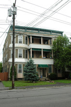 1589 Van Vranken Ave in Schenectady, NY - Building Photo - Building Photo