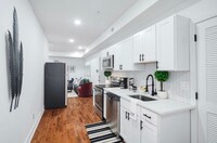 3031 W Diamond St photo'